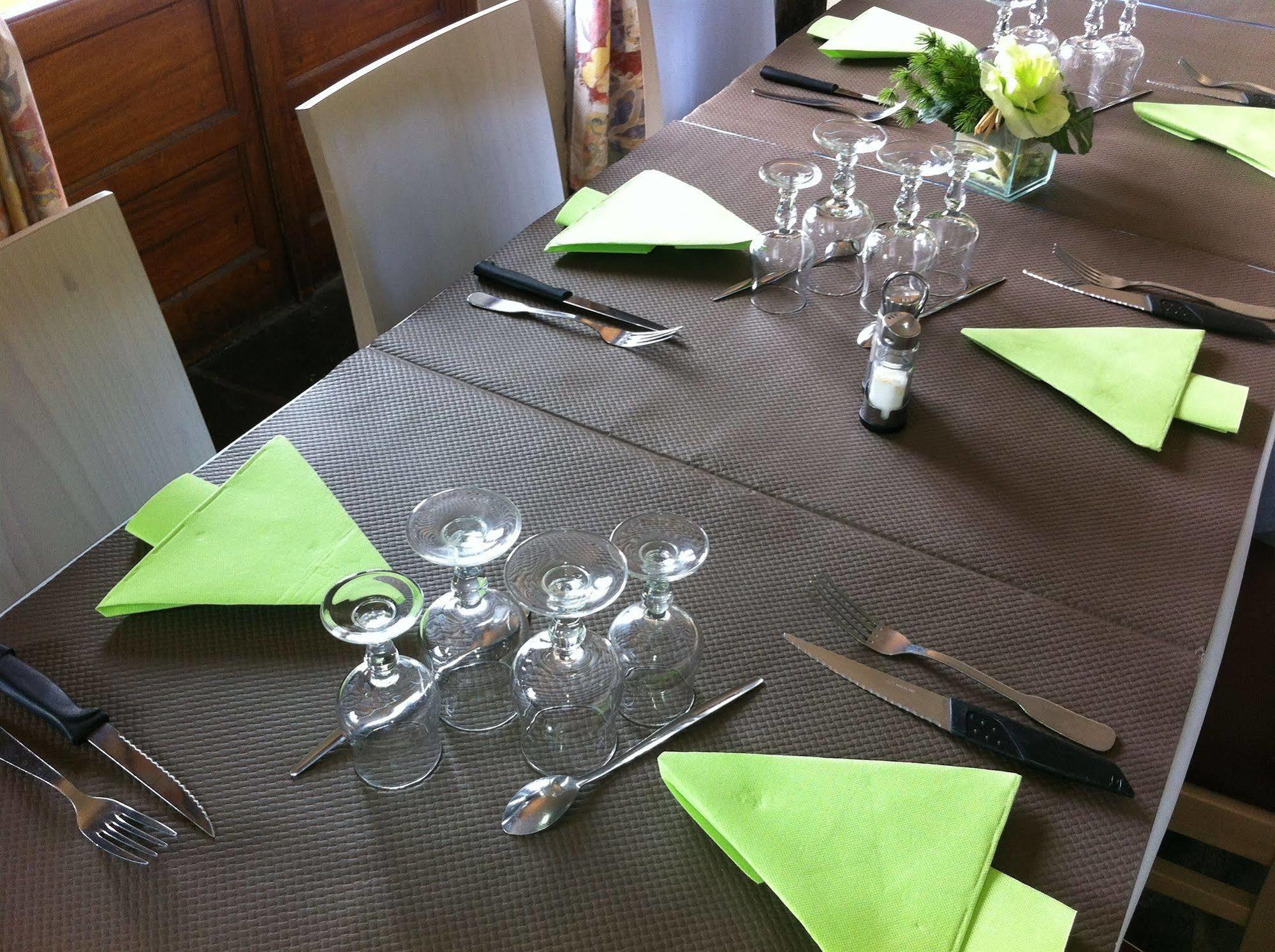מריבל Hotel Le Genepi מראה חיצוני תמונה