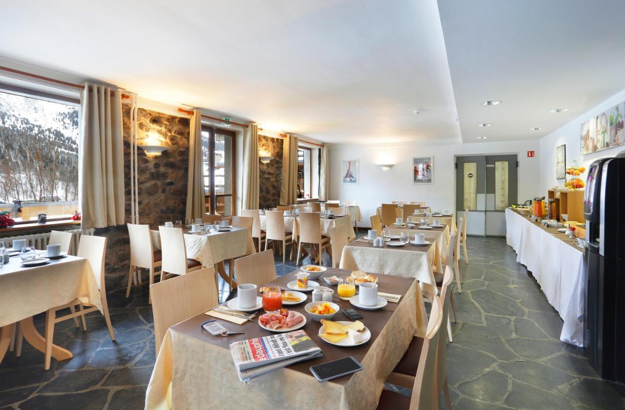 מריבל Hotel Le Genepi מראה חיצוני תמונה